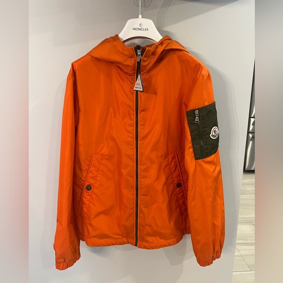 Moncler Enfant Logo Patch Zip Up Jacket with Hood - NWT. Size 12. - Picture 4 of 10